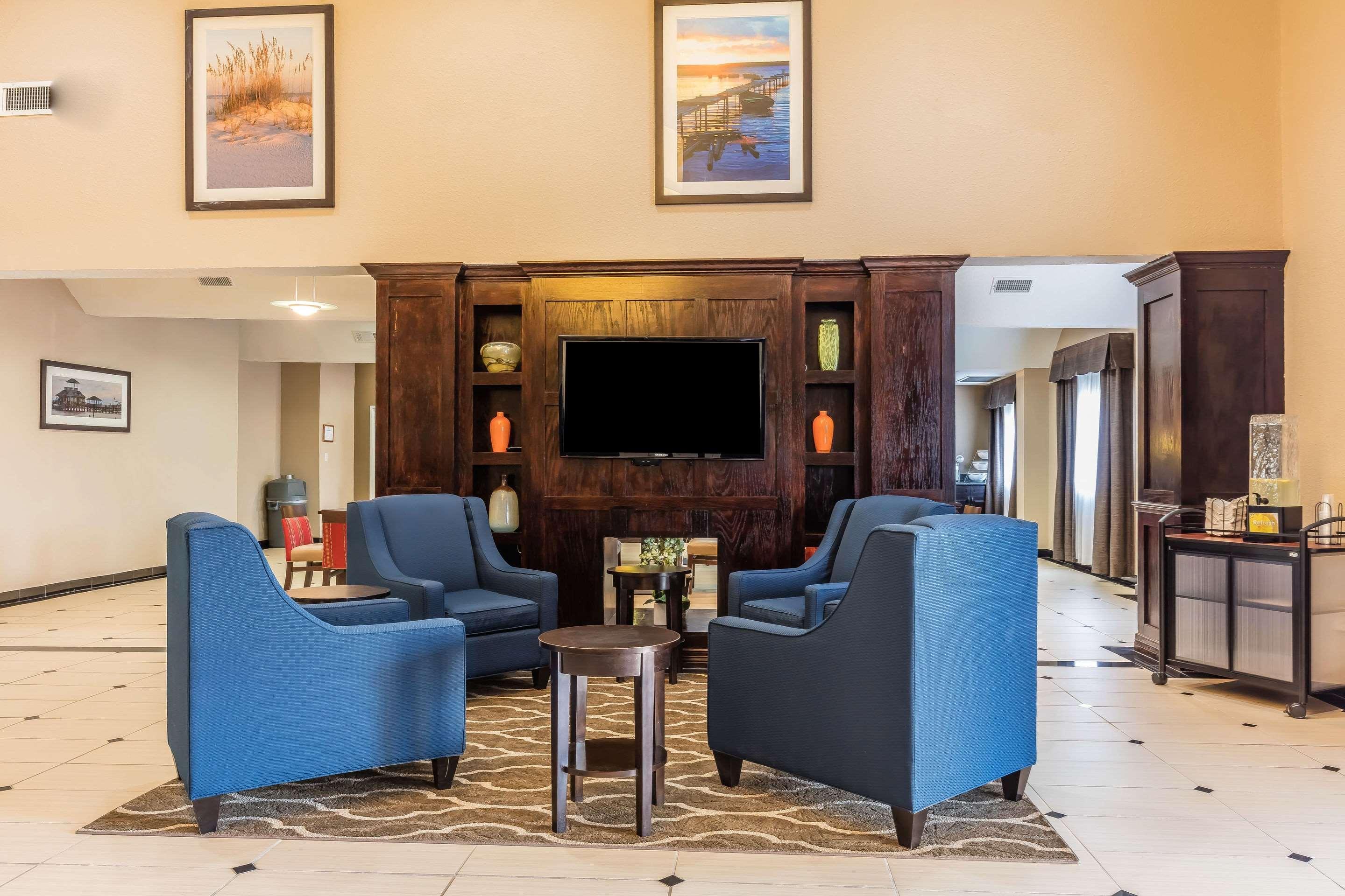 Comfort Inn & Suites Crystal Inn Sportsplex Gulfport Extérieur photo