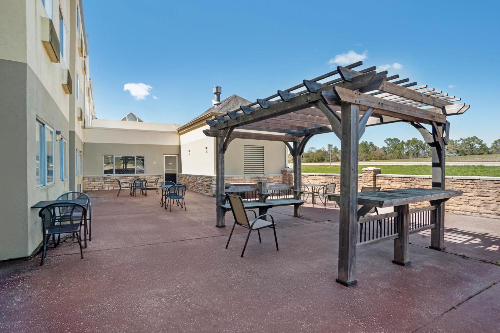 Comfort Inn & Suites Crystal Inn Sportsplex Gulfport Extérieur photo