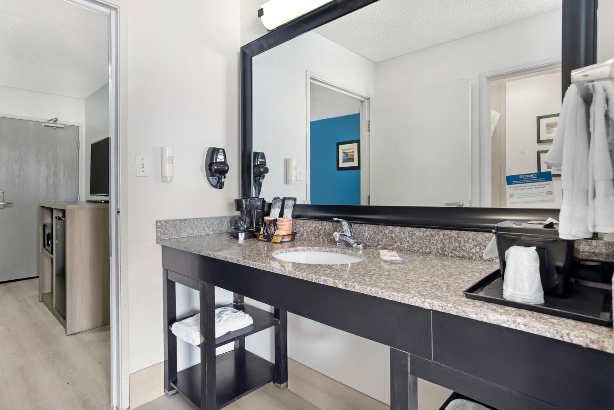 Comfort Inn & Suites Crystal Inn Sportsplex Gulfport Extérieur photo